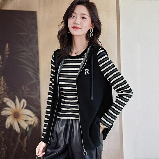 连帽马甲女秋季2026年新款休闲大码坎肩洋气女装背心时尚春秋外套 商品图0