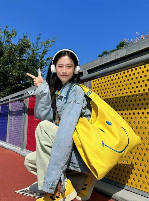 Lee×Smiley 笑脸托特包🔥风靡全球53年！法国国际潮流设计品牌Smiley×Lee联名款托特包系列😊真的巨好看！巨能装！容量党通勤党狂喜~ 商品图3