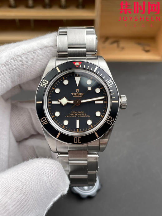 ZF帝舵"小黑花"碧湾系列M79030N-0001 男士机械腕表，红三角，金时标 商品图0