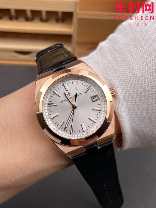 VC江诗丹顿8F纵横四海系列4500V 玫金银盘皮带款 男士腕表 耐人寻味的旭日纹拉丝表盘 彰显了腕表层次感 商品图8