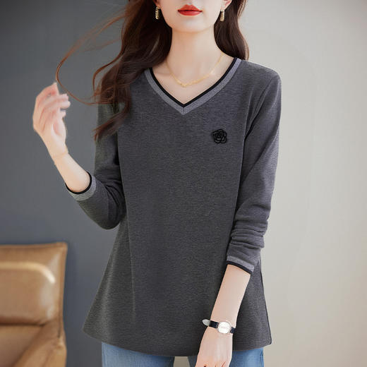 宽松长袖t恤女士春秋季新款妈妈上衣胖mm大码女装洋气v领打底衫女 商品图3