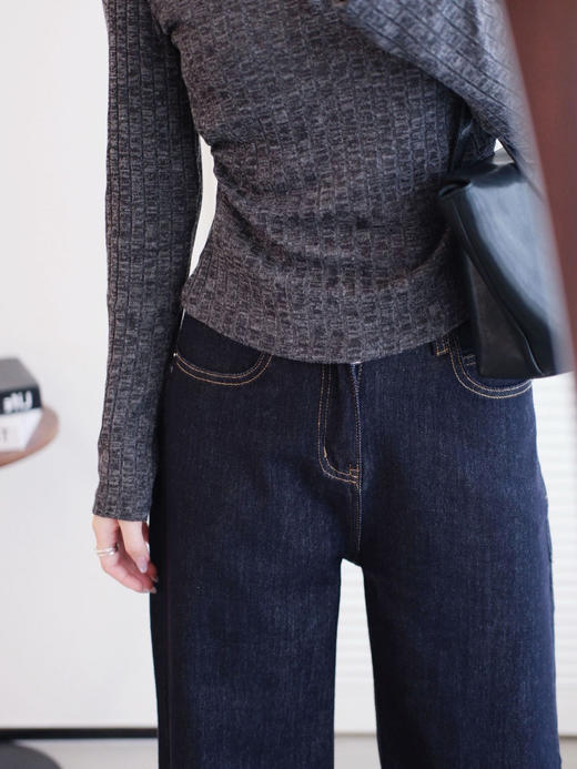 【百图lulu定制】【邂逅蕾丝T恤】【全码预售7天发】翻领 V领蕾丝拼接 两侧收腰抽褶 超弹长袖T恤 商品图2