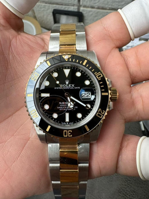 VS全新 41mm 间金黑水鬼 搭配满血版3235定制版一体机芯➕搭载新版本的Clean厂绿圈口(全新的！+VS自造夜光珠，不用担心夜光珠颜色太黄！）诊表基于正品original原版开模的 Copy❕ 商品图12