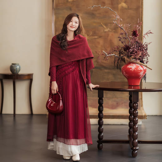 【林栖设计小店】（现货）绵羊毛毛织披肩多色优雅百搭波浪花边2025秋冬新款围巾女G2954259 商品图5