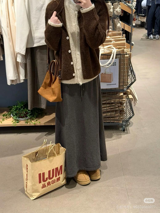 奶咖色假两件开衫 商品图3