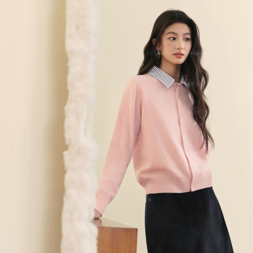 【严选】诗凡黎100%绵羊毛假两件针织开衫2025冬新款可脱卸衬衫领长袖上衣7GB133151 商品图1