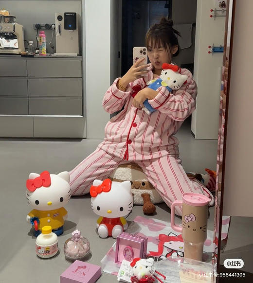 野兽派HelloKitty珊瑚绒家居服睡衣1029 商品图3