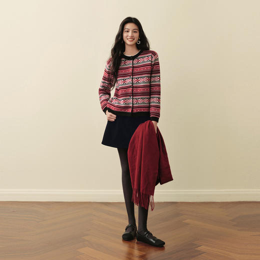 【严选】诗凡黎费尔岛复古提花针织开衫2025冬新款设计感拼色圆领气质毛衣7GB133251 商品图1