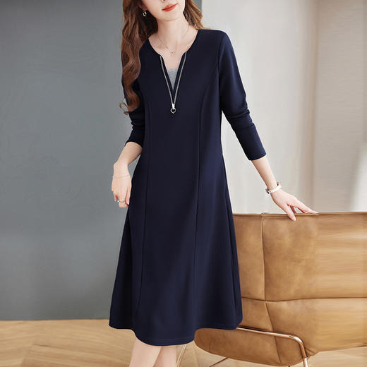 高级长袖连衣裙女2026新款早秋季胖MM大码女装洋气假两件宽松裙子 商品图3