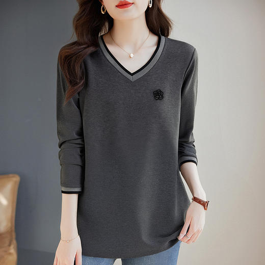 宽松长袖t恤女士春秋季新款妈妈上衣胖mm大码女装洋气v领打底衫女 商品图1
