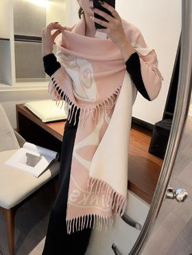 D110432锁头满印双面提花披肩围巾两用款流苏围巾