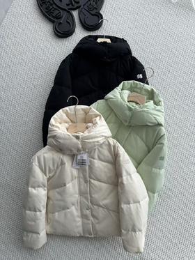 D110439马卡龙色系冬季休闲保暖可拆卸帽子设计面包服羽绒服