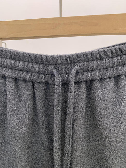 【高品质私服】【JN羊毛呢休闲直筒裤】尽显高级腔调 量感裤型，自然回弹，挺括干爽G1095-CC【无标出货 介意慎拍】 商品图11