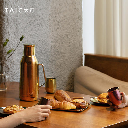 【TAIC 太可】臻享纯钛保温壶大容量旅行热水壶家用暖水瓶1600ml 商品图1