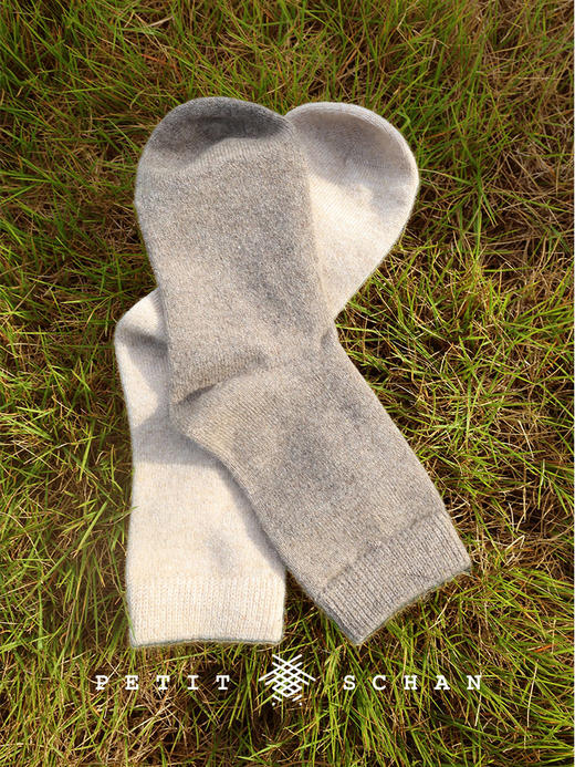 1999积分兑换 PETIT SCHAN小闪 暖冬 纯羊绒加厚秋冬中筒袜 商品图4