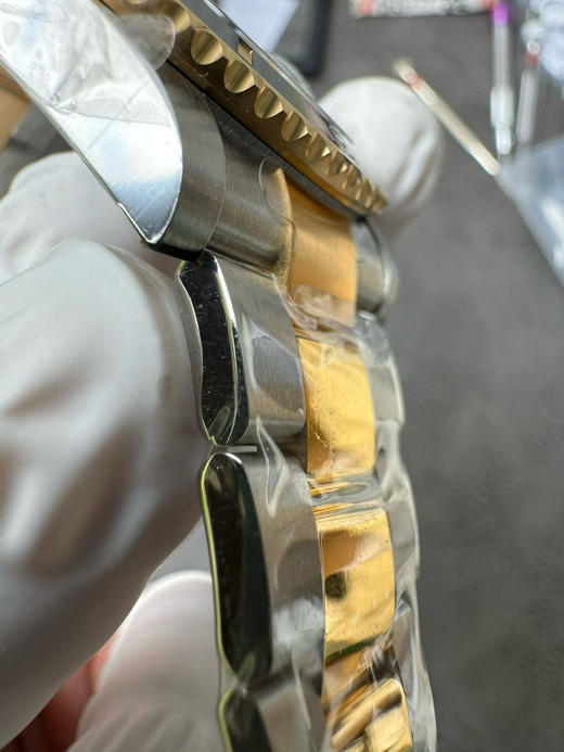 VS全新 41mm 间金黑水鬼 搭配满血版3235定制版一体机芯➕搭载新版本的Clean厂绿圈口(全新的！+VS自造夜光珠，不用担心夜光珠颜色太黄！）诊表基于正品original原版开模的 Copy❕ 商品图13