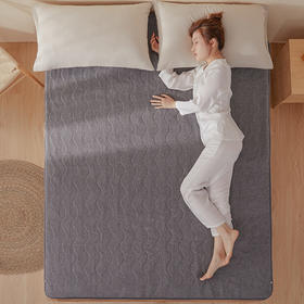 【暖冬好物丨forestlife麻面可水洗电热毯】面料干爽柔软，智能睡眠降档，睡醒不易上火，4层加厚毯面，告别传统电热毯发热线硌人，双螺旋发热线，三重安全保护毯面可水洗，柔软易叠，方便收纳