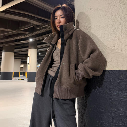 ROMI STUDIO“老钱经典”羊毛混纺蓬松连帽插肩袖外套 RWCWWG5925 商品图0