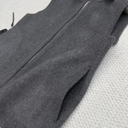 Theory羊毛羊绒拉链马甲。自己备注号码 商品图7