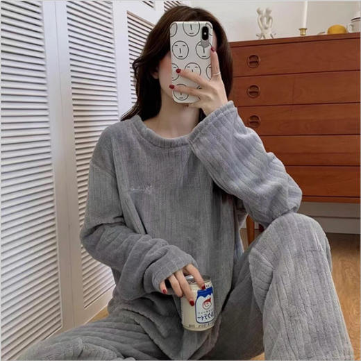 2025秋冬款月牙城珊瑚绒竖条纹暖暖套装女韩版休闲睡衣居家服新款新品 商品图5
