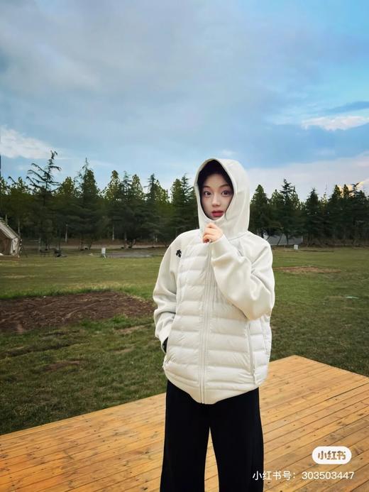 D桑特轻薄拼接连帽情侣羽绒服外套 商品图1