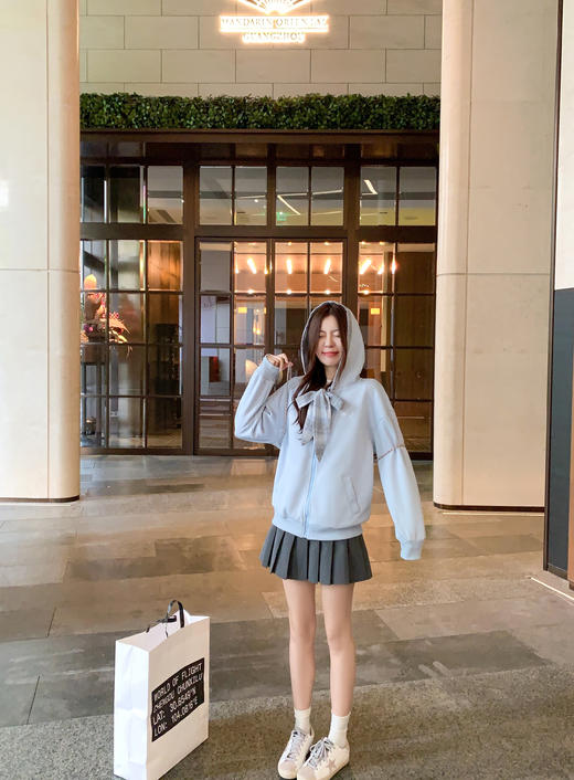 【189元任选2件】现货！蓝色领口系蝴蝶结连帽外套 商品图9