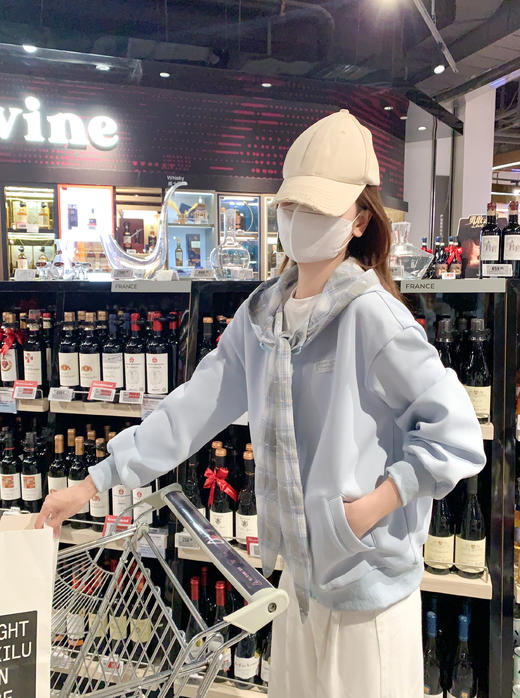 【189元任选2件】现货！蓝色领口系蝴蝶结连帽外套 商品图10