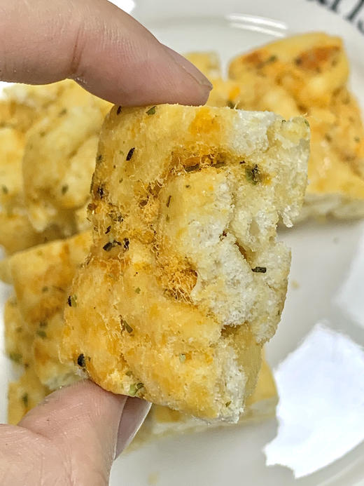 💰19.9到手约100包‼️【神掌柜 肉松海苔沙琪玛】每包不到💰2毛❗ 🔻鲜蛋制作🥚蛋香麦香浓郁，优质肉松➕鲜香海苔完美融合 🔻软 fufu 不粘牙、不掉渣☁️ 商品图6