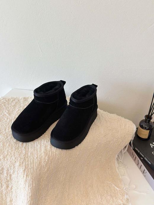 💥【周冬雨同款牛皮雪地靴5853】大爆款来袭‼增高4cm、头层牛皮‼ 一脚蹬大东北也可以过冬，🌟经典色系好穿万年经典不过时～ 跟着明星学穿搭｜ 商品图1