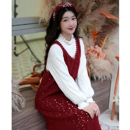 两三事 爱意生长2025冬新款森系风立体手钩花镂空针织背心连衣裙 商品图0