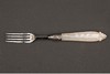 独角鹿西洋古董 1897年英国银器名坊Harrison Brothers & Howson出品母贝手柄装饰纯银精雕餐具套件 带原盒 商品缩略图5