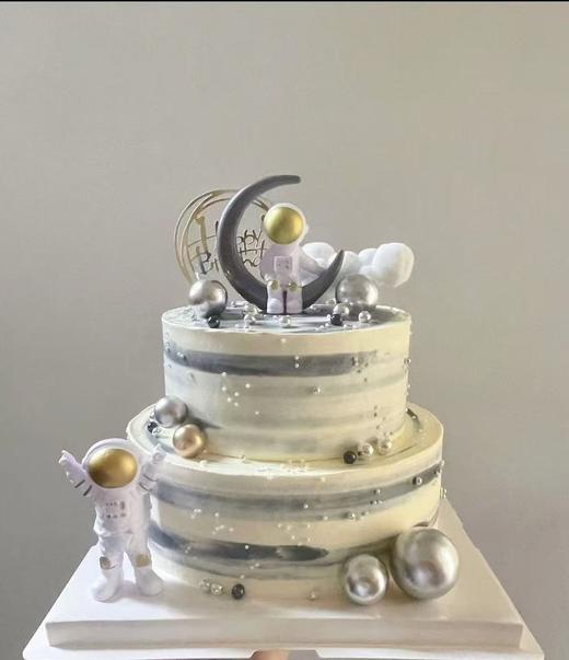 坐姿宇航员-双层蛋糕 商品图0