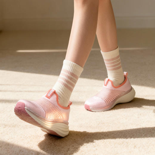 男女同款 | 秋冬爆款KAIBA「闪穿鞋」！福建晋江实力工厂直发，品质保证，可查真伪（流体闪穿鞋灰色36、37码预售11.26发） 商品图8