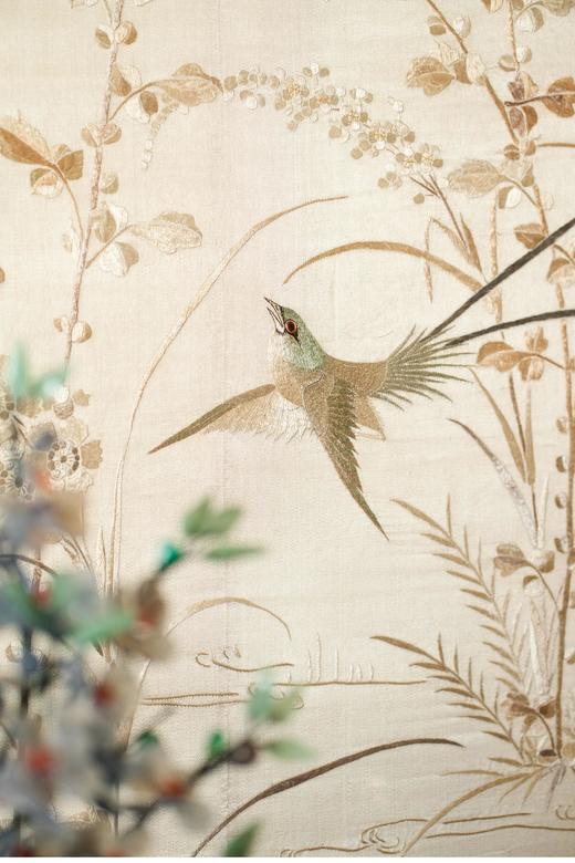 【已售】独角鹿西洋古董 20世纪中国出品传统东方花鸟主题粤绣挂屏 年代：20世纪 商品图2