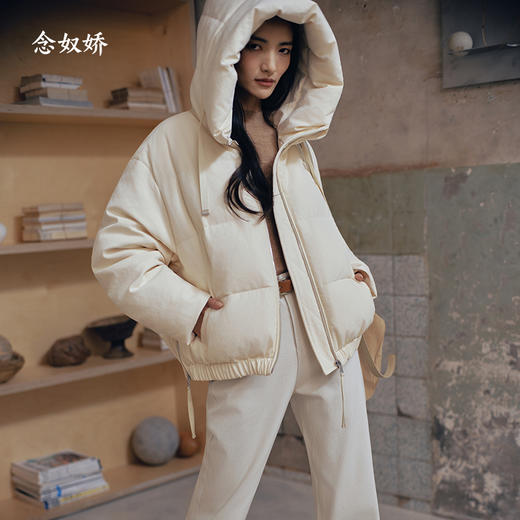 【商场同款】CNO5004 “2色元气羽绒服 ” 轻暖90白鹅绒 暖意十足 连帽羽绒服 商品图2