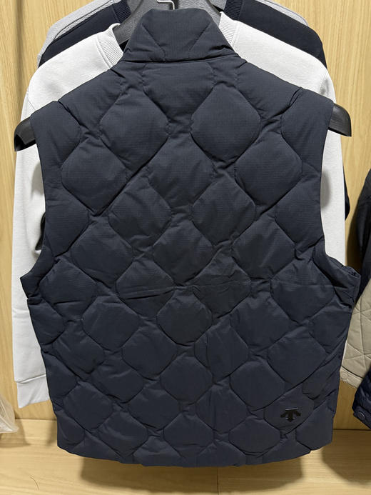 原单正品 DESCENTE迪桑特男休闲马夹运动轻薄羽绒马甲，M-XXL 商品图1