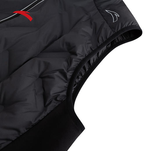 安踏跑步轻量羽绒运动马甲男冬季新款立领加厚夹克外套152545606 商品图3