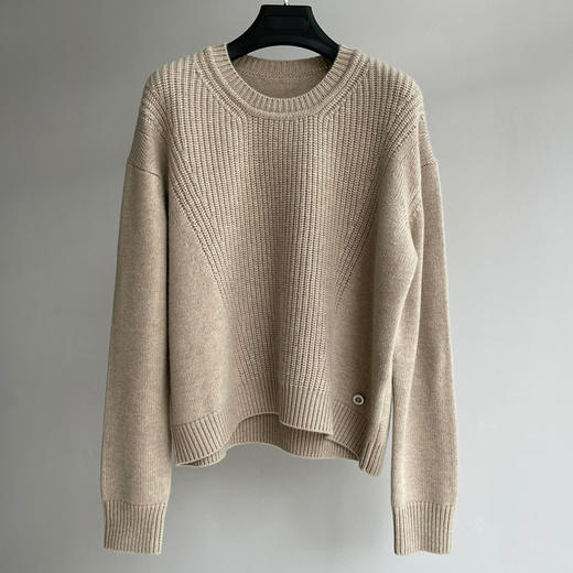 爱马🐎家
超厚纯羊绒罩衫。 宝石蓝色。 粉色。燕麦色 商品图8