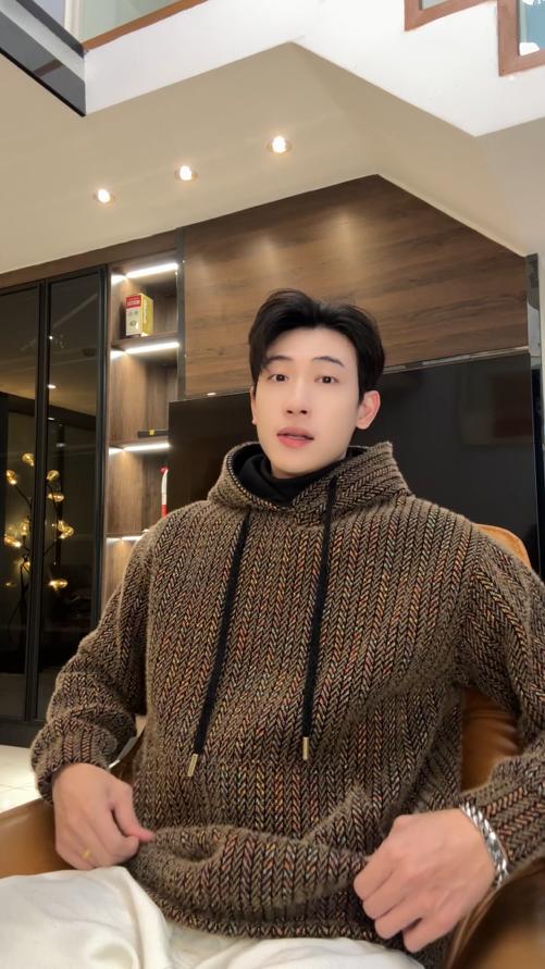 WY1196SDSA男士秋冬新款痞帅男装潮牌彩色竖纹连帽卫衣高街绒毛百搭上衣 商品图0