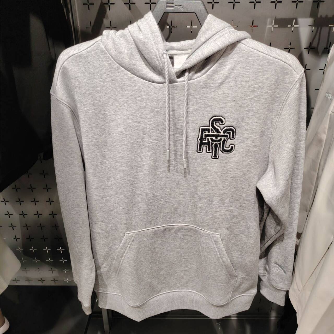 安踏冬款男卫衣休闲圆领套头跑步训练针织运动上衣152548706N