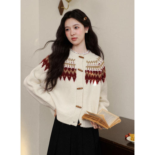 鹿向南「费尔岛小镇」杏色长袖开衫毛衣秋冬季时尚宽松外搭上衣女 商品图0