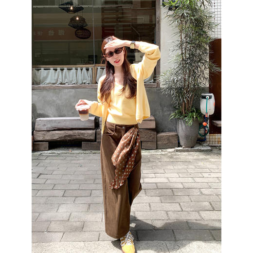 <曾小咸推荐> 现货秒杀！微信超特价！黄色毛衣开衫+吊带背心两件套 日常179.99 立减90 秒杀89.99！！ 商品图4