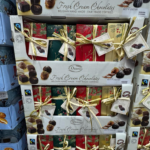 Deavas圣诞🎄甜蜜精致的比利时巧克力礼盒，美国🇺🇸直邮特价240元🉐甄选优质可可原料，融合柔滑的水果奶油夹心，每一颗都是丝滑与香浓的完美邂逅。 商品图4