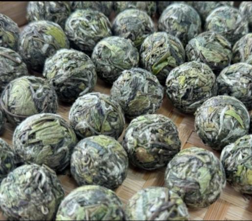 高山白茶 2024年 荒野寿眉 龙珠 5g/颗 80颗/盒 商品图2