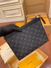 驴家 Pochette Voyage 经典老花满印拉链开合 涂层帆布 手拿包洗漱包 中号 男款 深灰色（JPH） 商品缩略图5