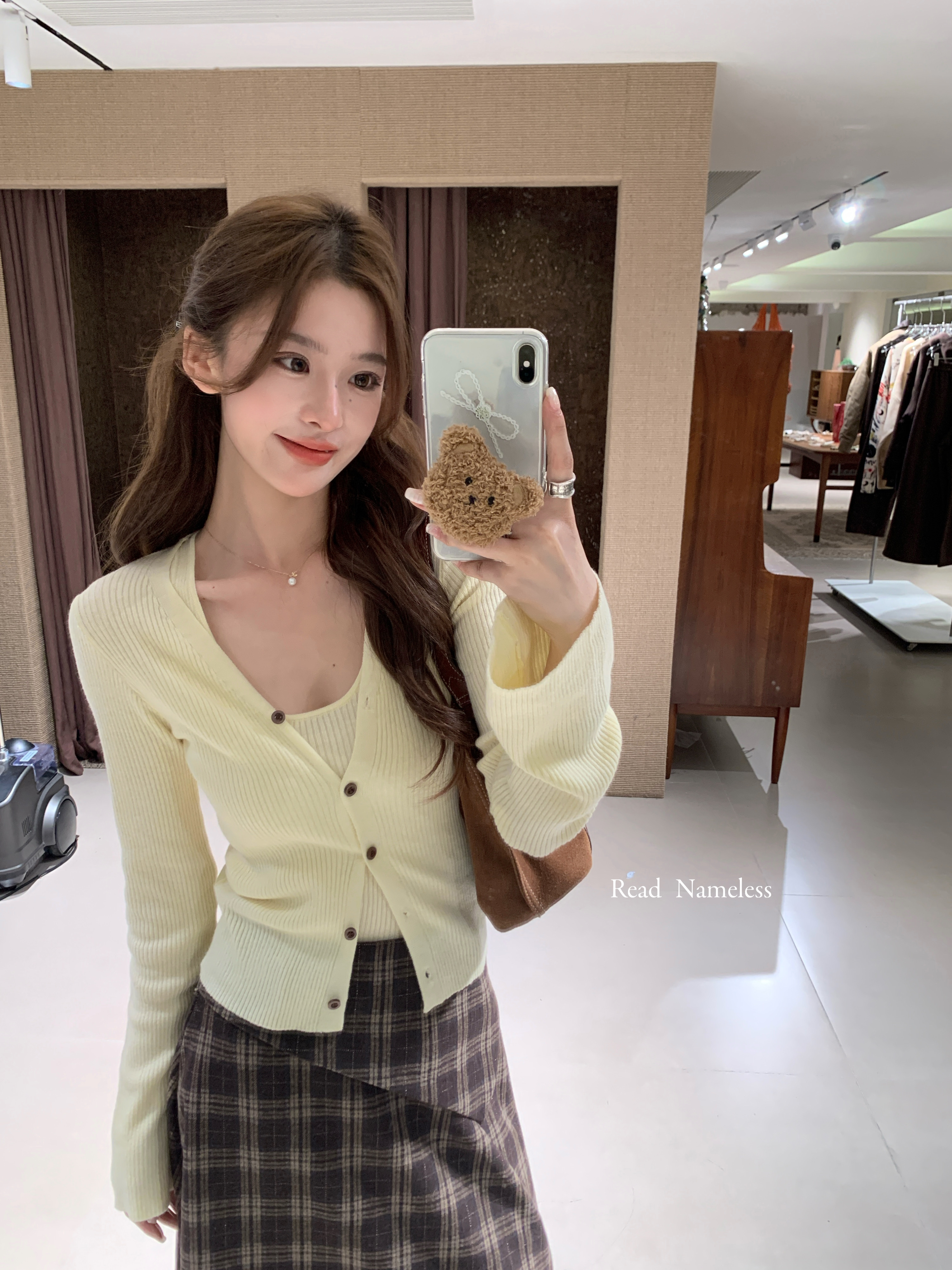 Read Nameless /嫩黄色针织开衫2件套+可可饼干格子裙 2025/11/6