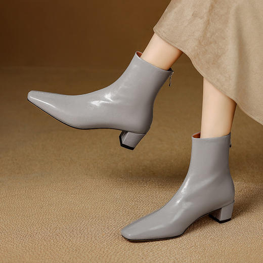 【预售5天】极简百搭小方头粗跟短靴新款秋冬加绒保暖中跟瘦瘦马丁靴SLLK&sl-7970 商品图4