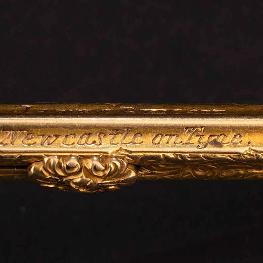 独角鹿西洋古董 1870年代英国名坊Sampson Mordan签名出品血滴石火漆印章装饰卷叶纹黄金精雕笔杆 商品图2