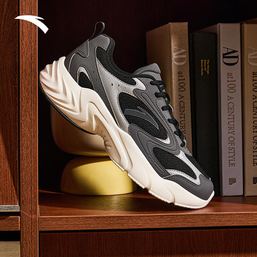 安踏厚底舒适休闲鞋男鞋2025冬季新款黑色百搭运动鞋子112548893 商品图0