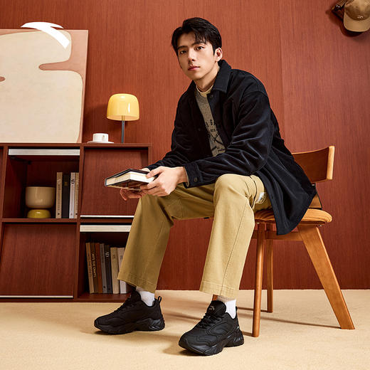 安踏厚底舒适休闲鞋男鞋2025冬季新款黑色百搭运动鞋子112548893 商品图2